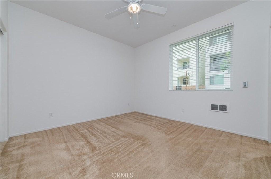 11010 Summertree Dr - Photo 6 of 36