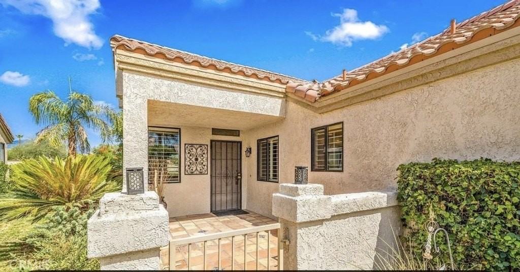 41711 Kansas St - Photo 2 of 17