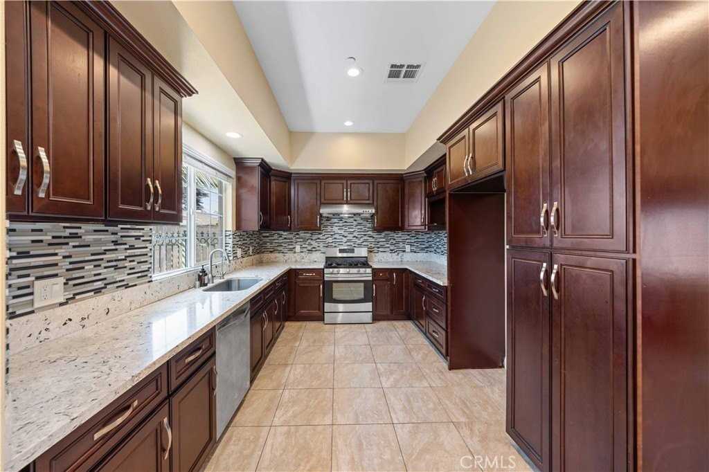 1415 S Pricedale Ave #B - Photo 5 of 24