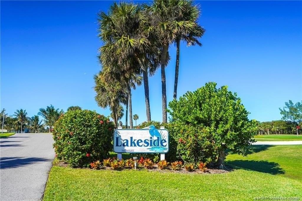 5602 Ne Gulfstream Way