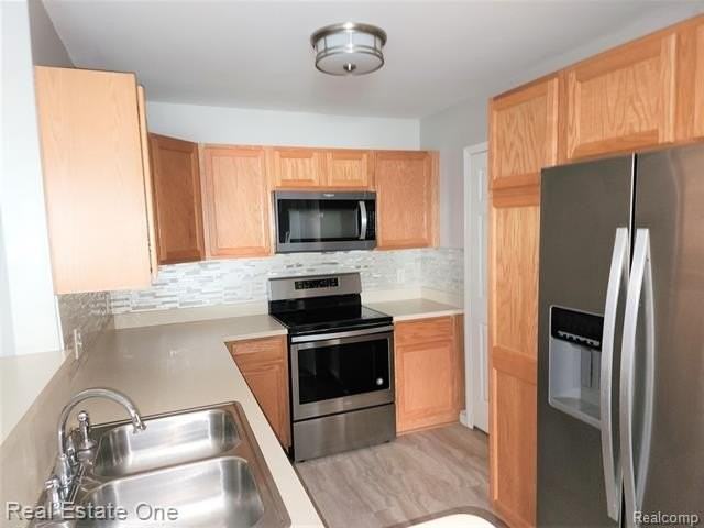 3275 Northpointe Blvd - Photo 7 of 14