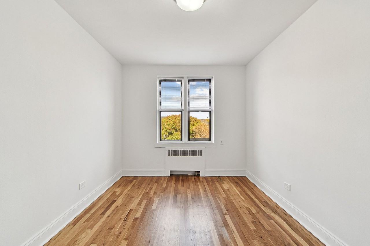 2025 Seagirt Blvd #3H - Photo 4 of 6