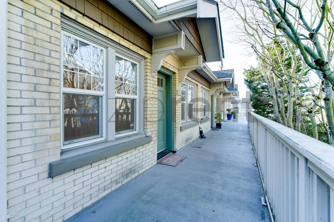 2225 Eastlake Ave E #104 - Photo 2 of 32