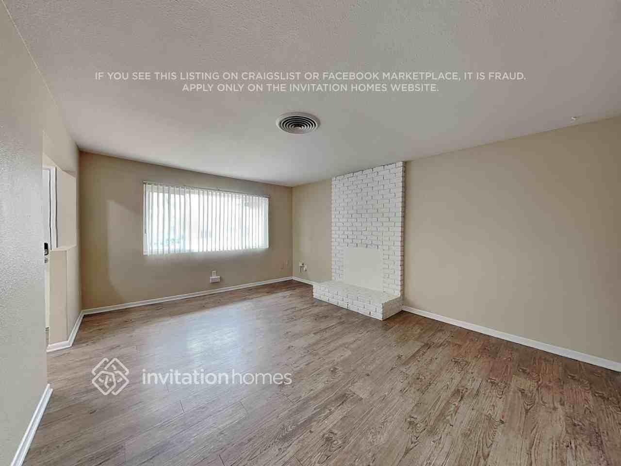 27198 Norwood St - Photo 3 of 18