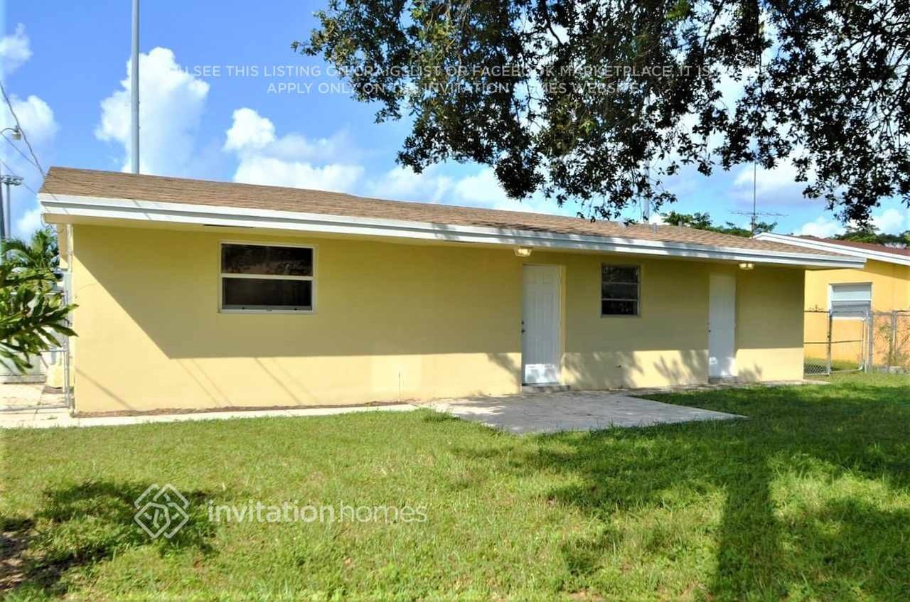 1141 N 66th Ter - Photo 3 of 4