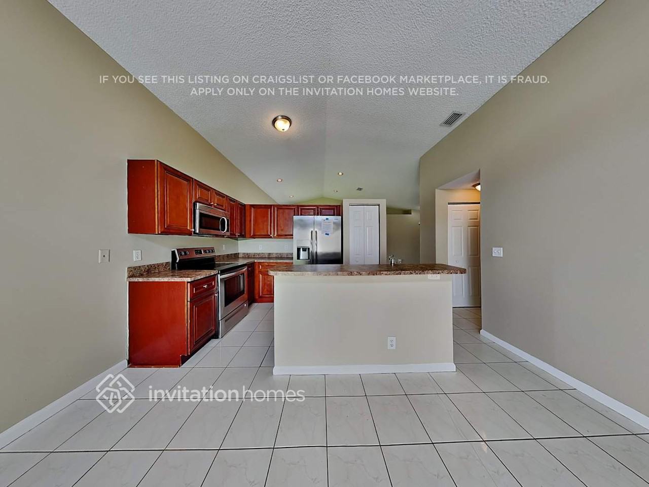 1876 Sw 177th Ter - Photo 6 of 19