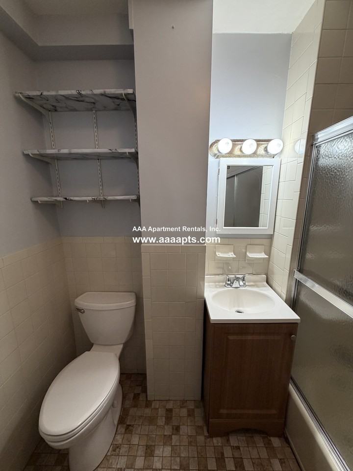 Sumner St #3 - Photo 6 of 12