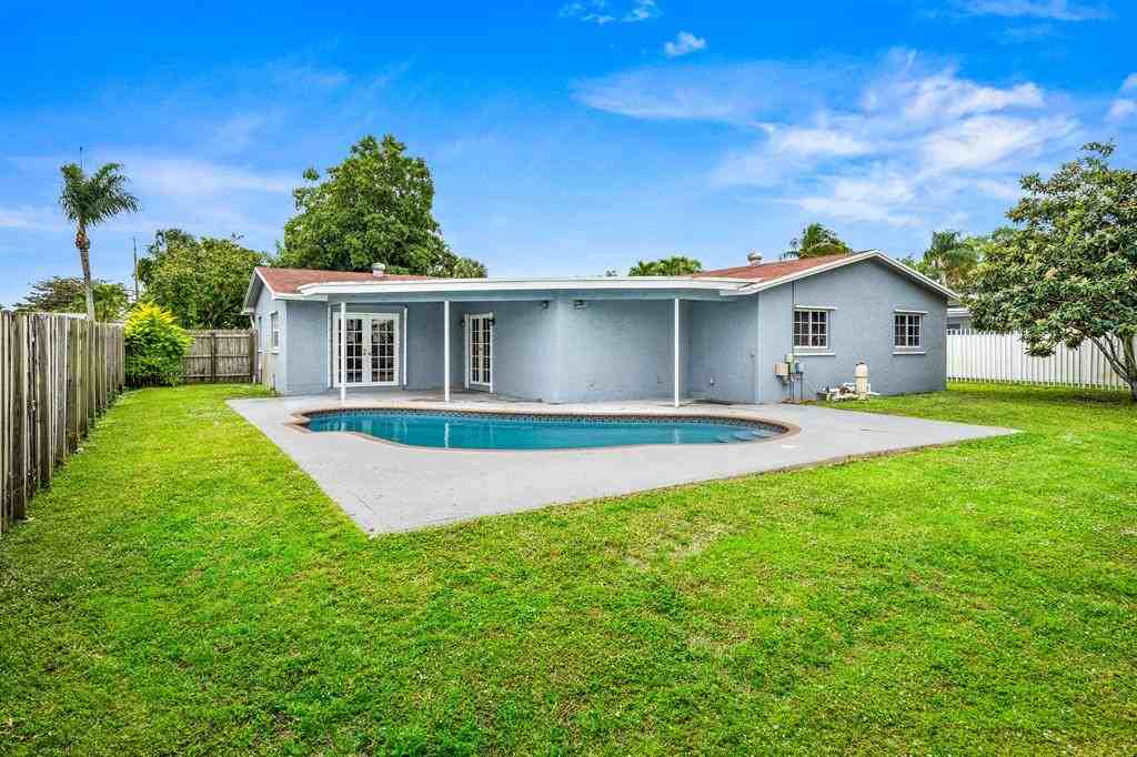 1775 Southwest 8th Street - Photo 2 of 13