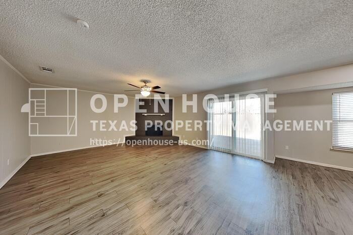 605 Rockledge Dr - Photo 4 of 20