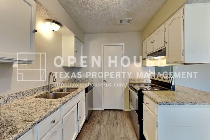 605 Rockledge Dr - Photo 6 of 20