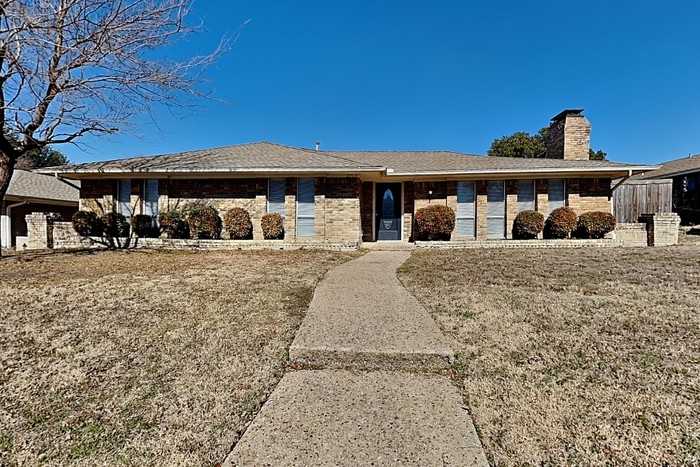 2713 Winterstone Dr - Photo 2 of 45