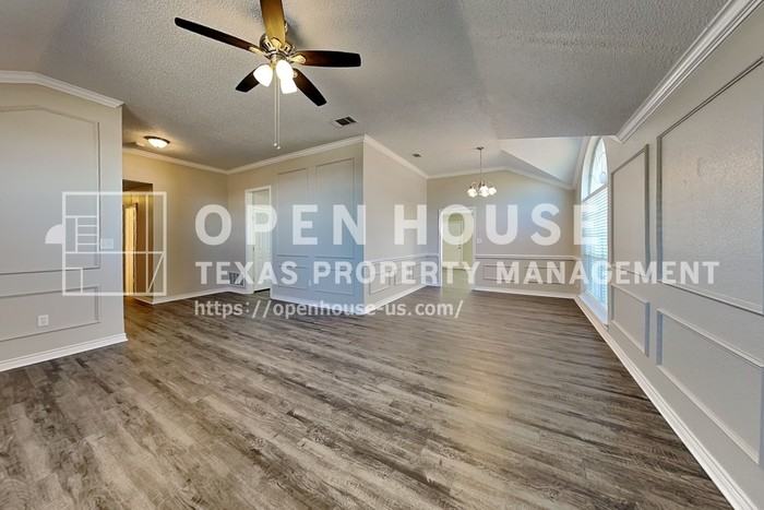 1754 Crosshaven Dr - Photo 6 of 26