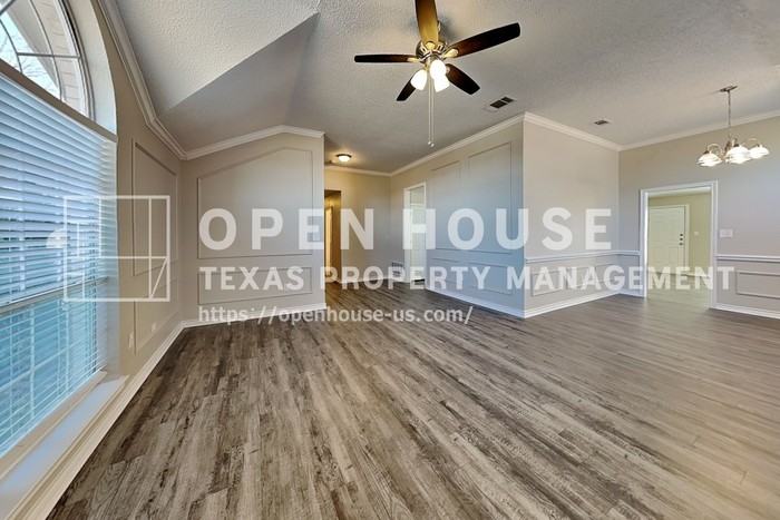 1754 Crosshaven Dr - Photo 7 of 26