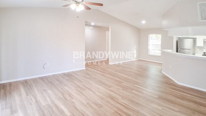 4311 Thonotosassa Ave - Photo 3 of 20