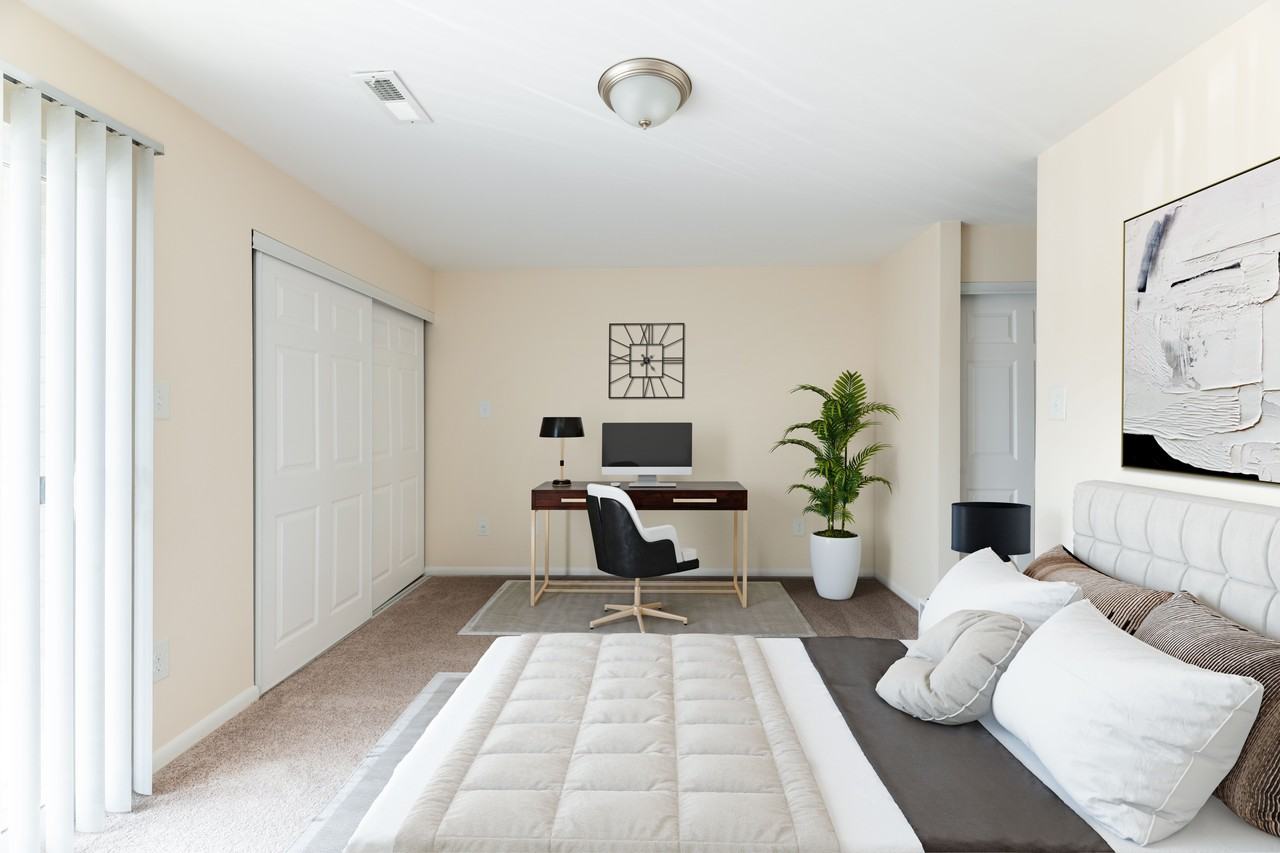 Oaks of Woodlawn - Photo 2 of 75