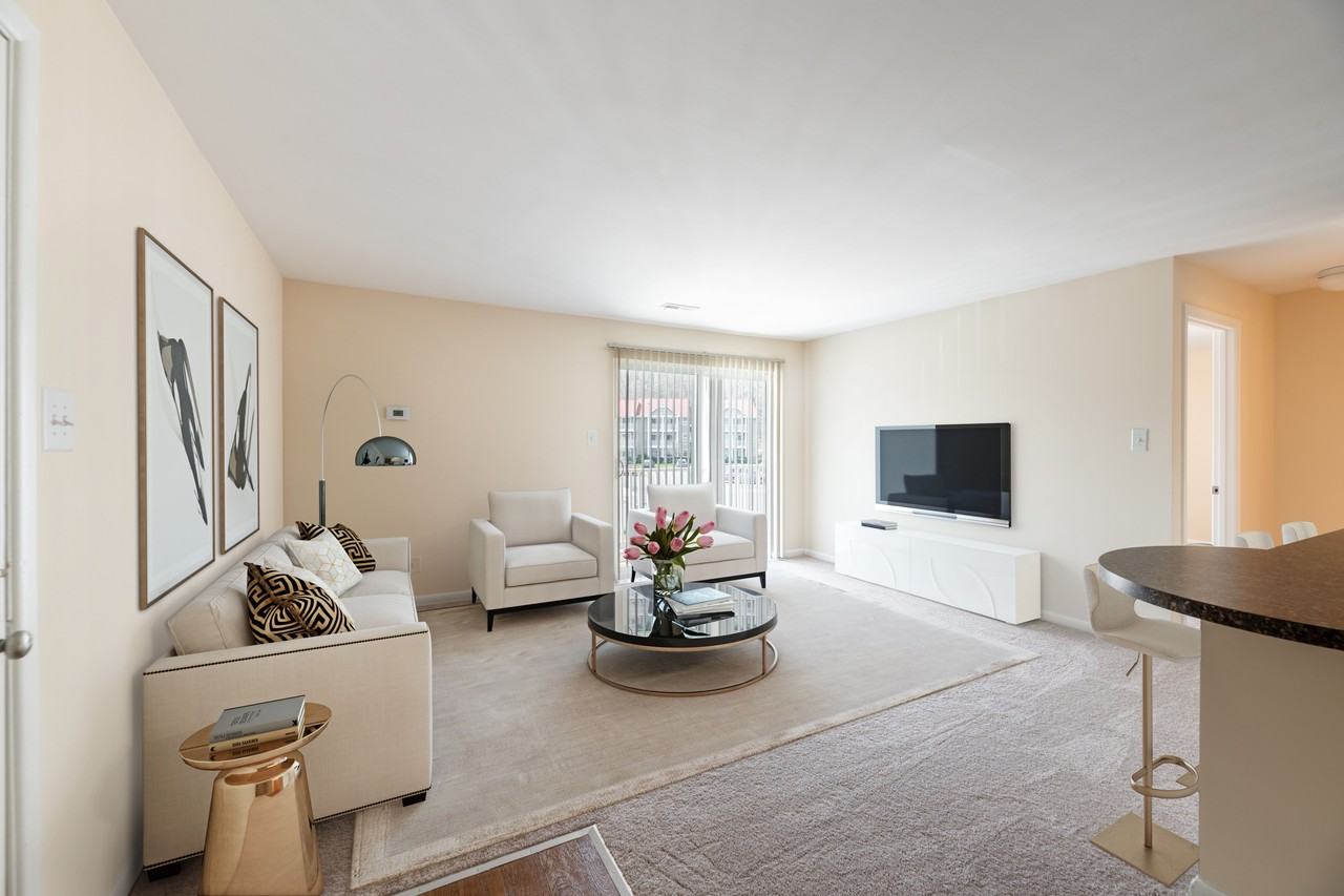 Oaks of Woodlawn - Photo 3 of 75