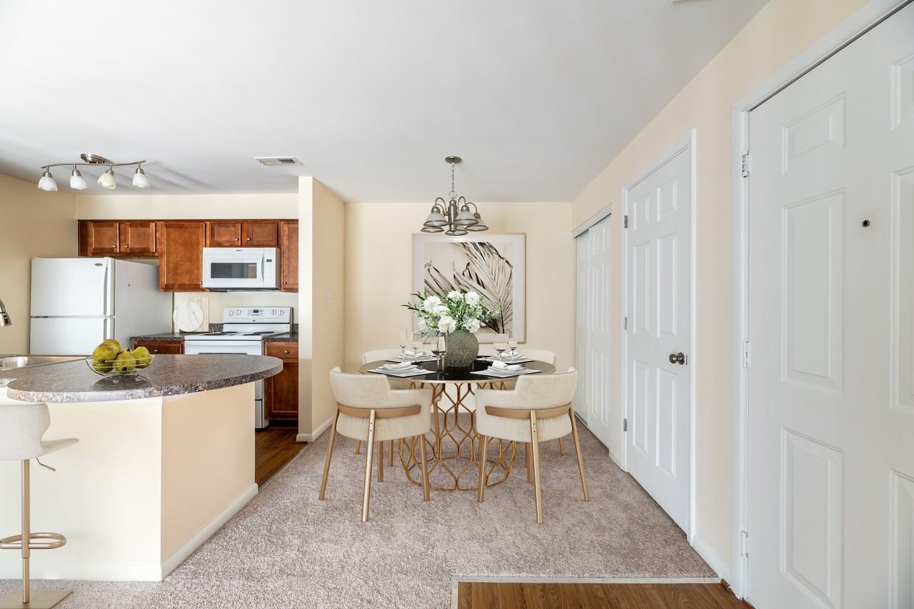 Oaks of Woodlawn - Photo 5 of 75