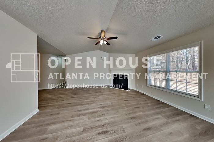 205 Remmington Ct - Photo 5 of 20