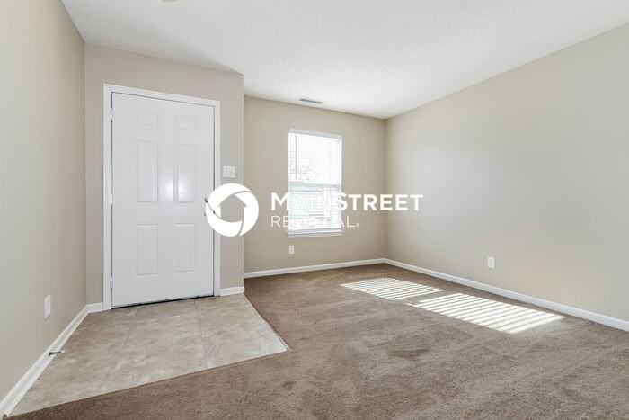 10762 Glenayr Dr - Photo 4 of 17