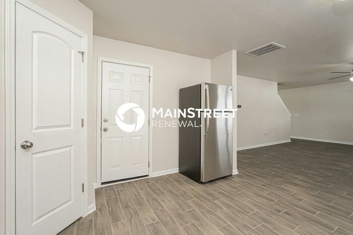 303 Caden Village Cir - Photo 6 of 19