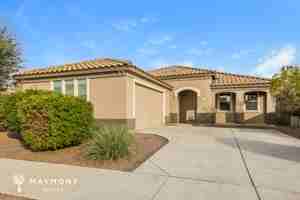 featured image of 15862 W Desert Hills Dr