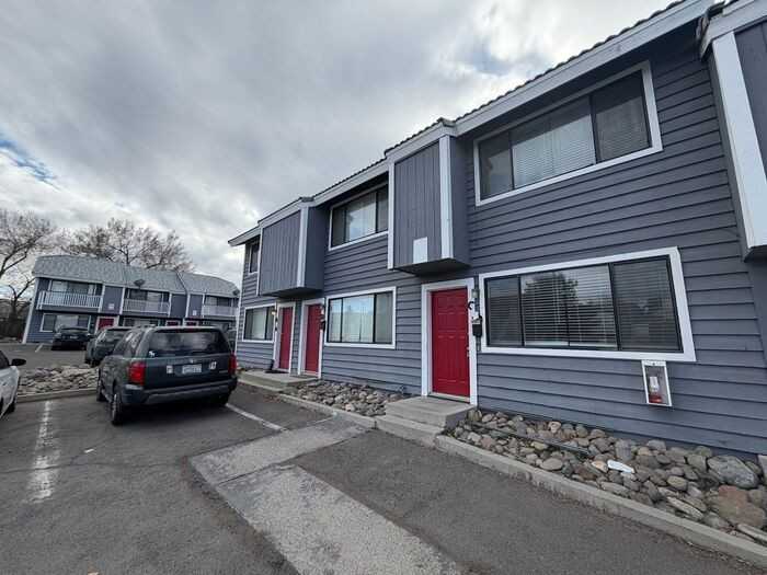 927 Manhattan St #C - Photo 4 of 13