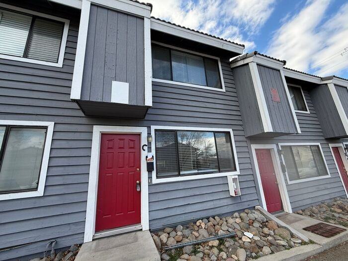 927 Manhattan St #C - Photo 5 of 13