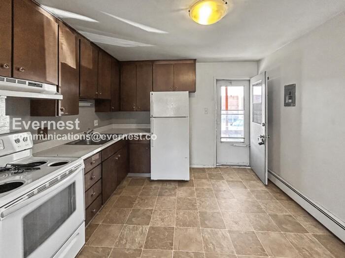 4311 N Chestnut St #1 - Photo 4 of 15