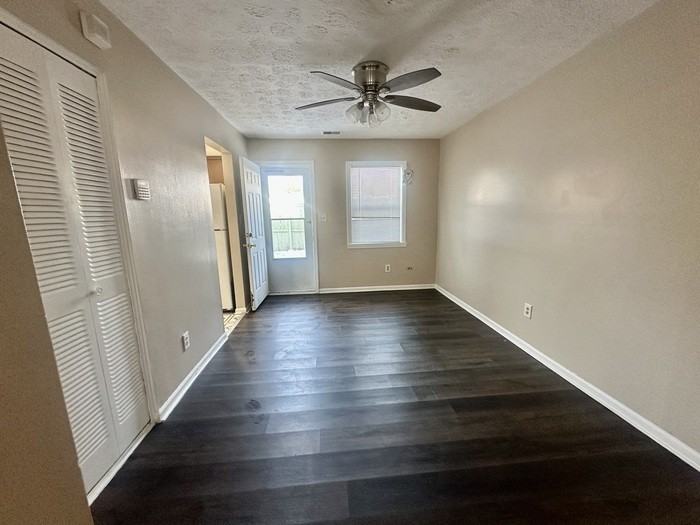 6340 Commons Dr - Photo 5 of 19