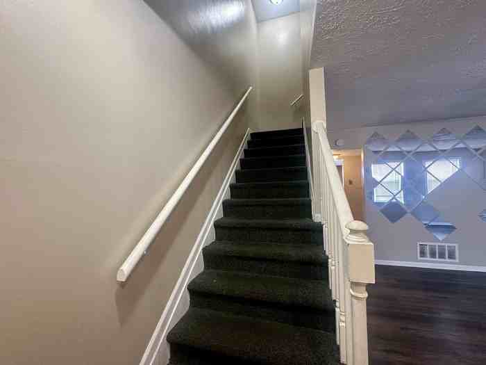 6340 Commons Dr - Photo 6 of 21