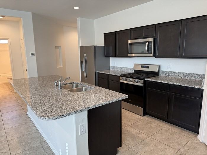 3112 N 310th Ln - Photo 5 of 15