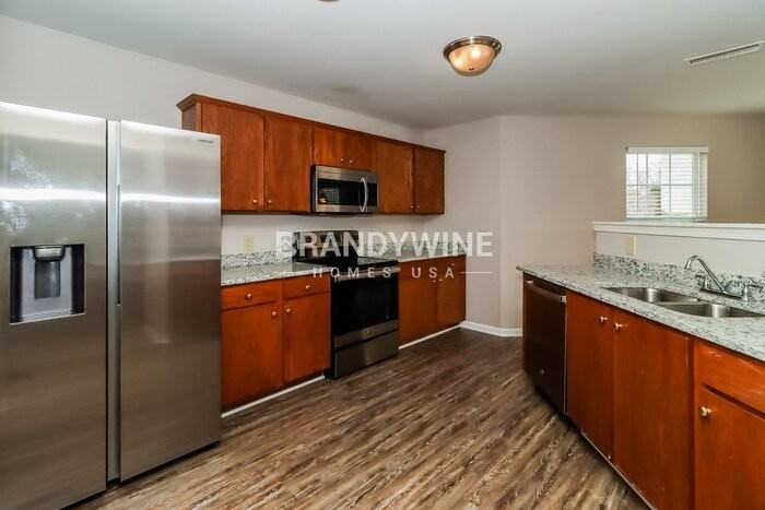 1715 Larne Cir - Photo 6 of 20