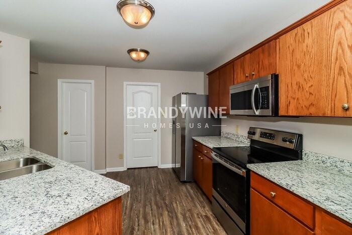 1715 Larne Cir - Photo 7 of 20