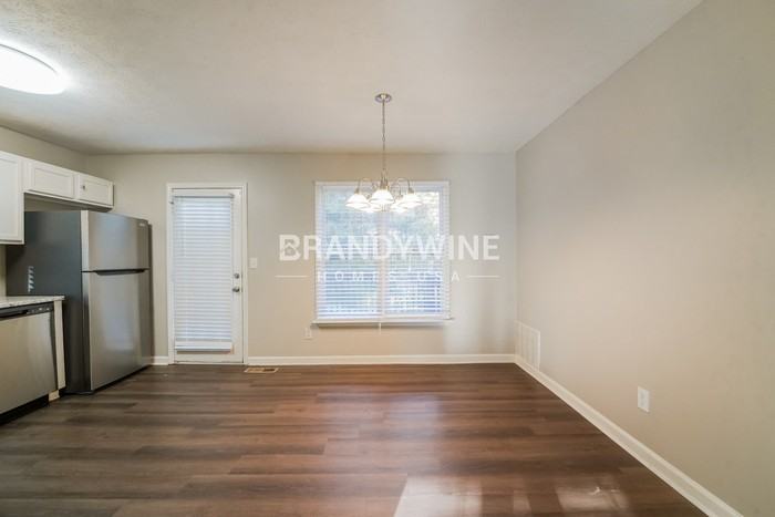 403 Chippewa Dr Se - Photo 5 of 18