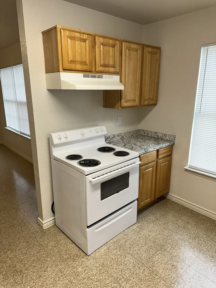 1218 South 26th Street #B - Photo 3 of 15