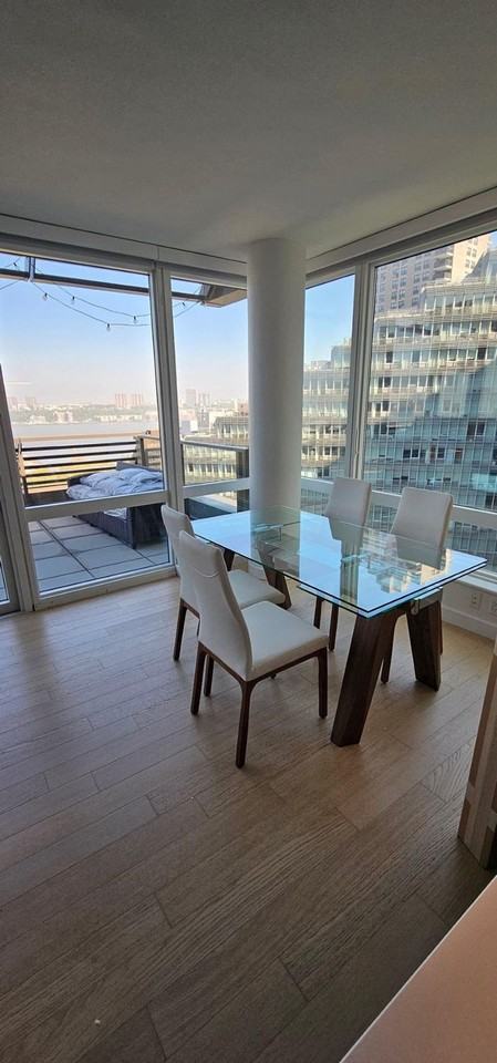 646 11th Ave #1461705P - Photo 2 of 10