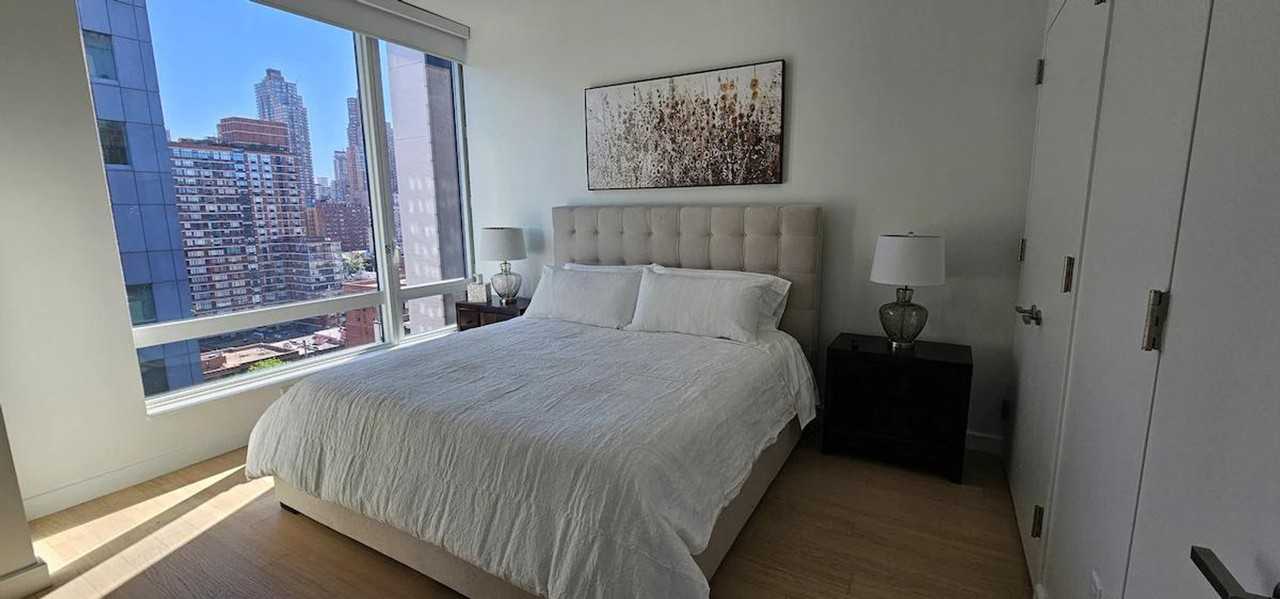 646 11th Ave #1461705P - Photo 5 of 10