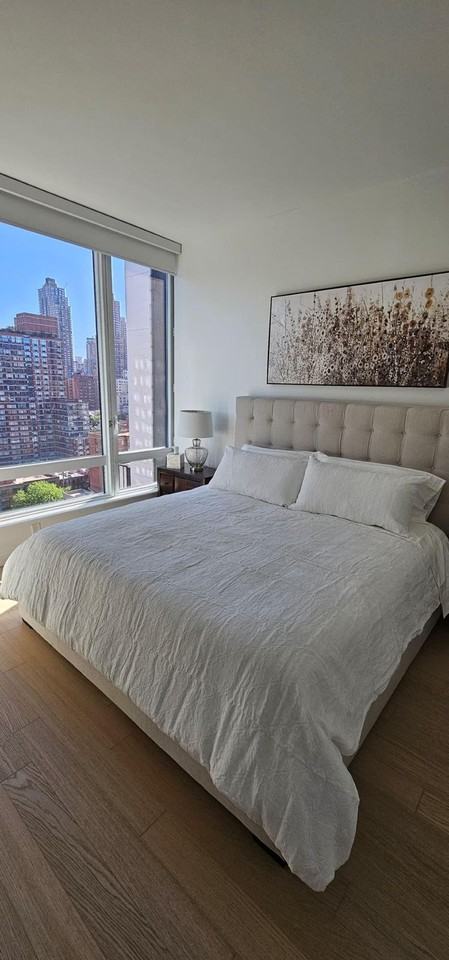 646 11th Ave #1461705P - Photo 6 of 10