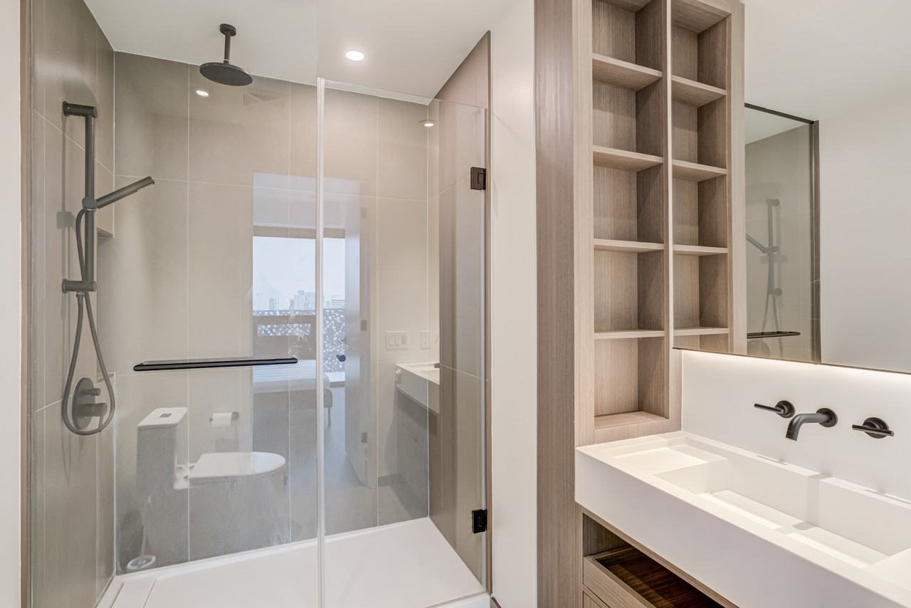 55 Charles Street East #3704 - Photo 6 of 36