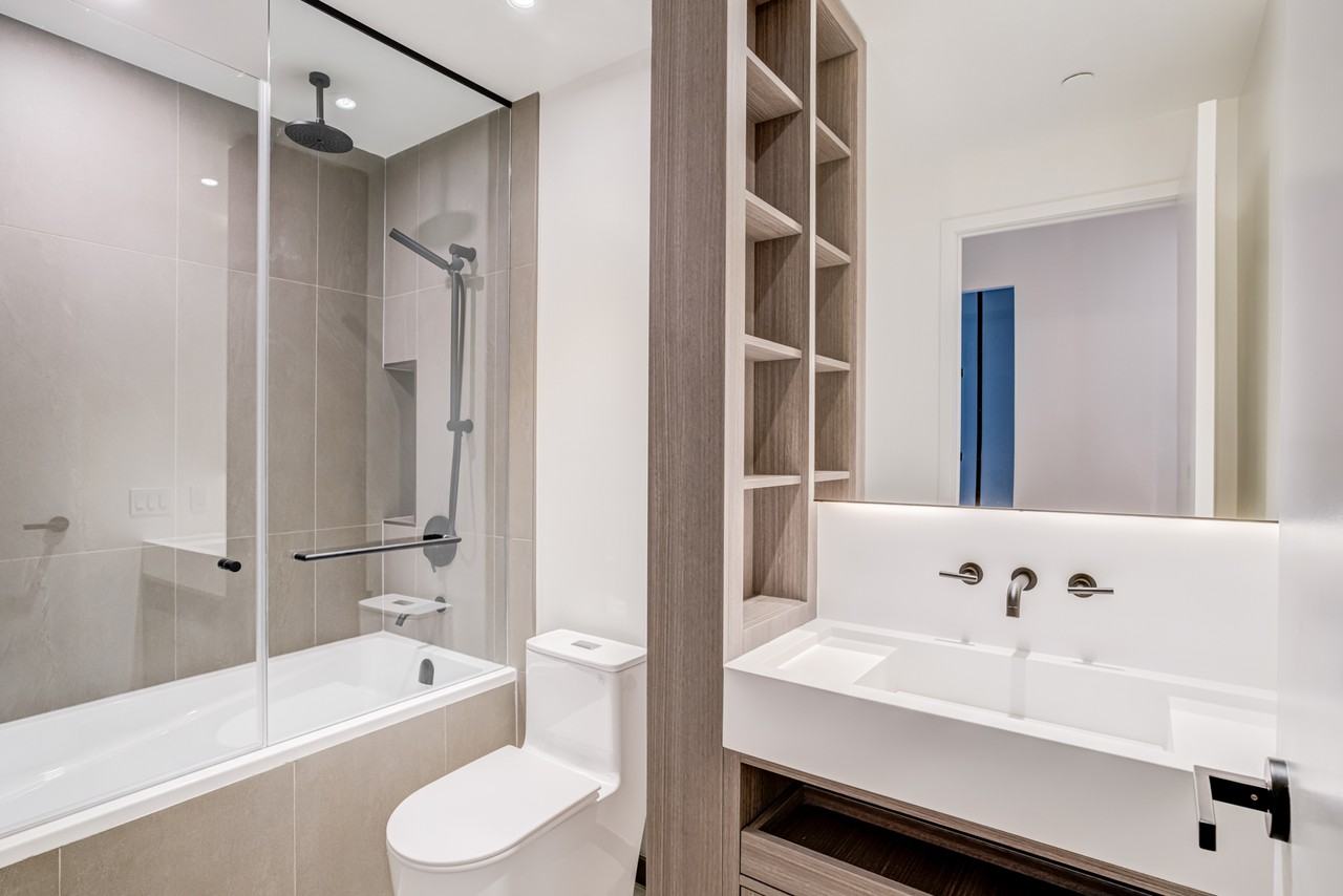 55 Charles Street East #3704 - Photo 7 of 36