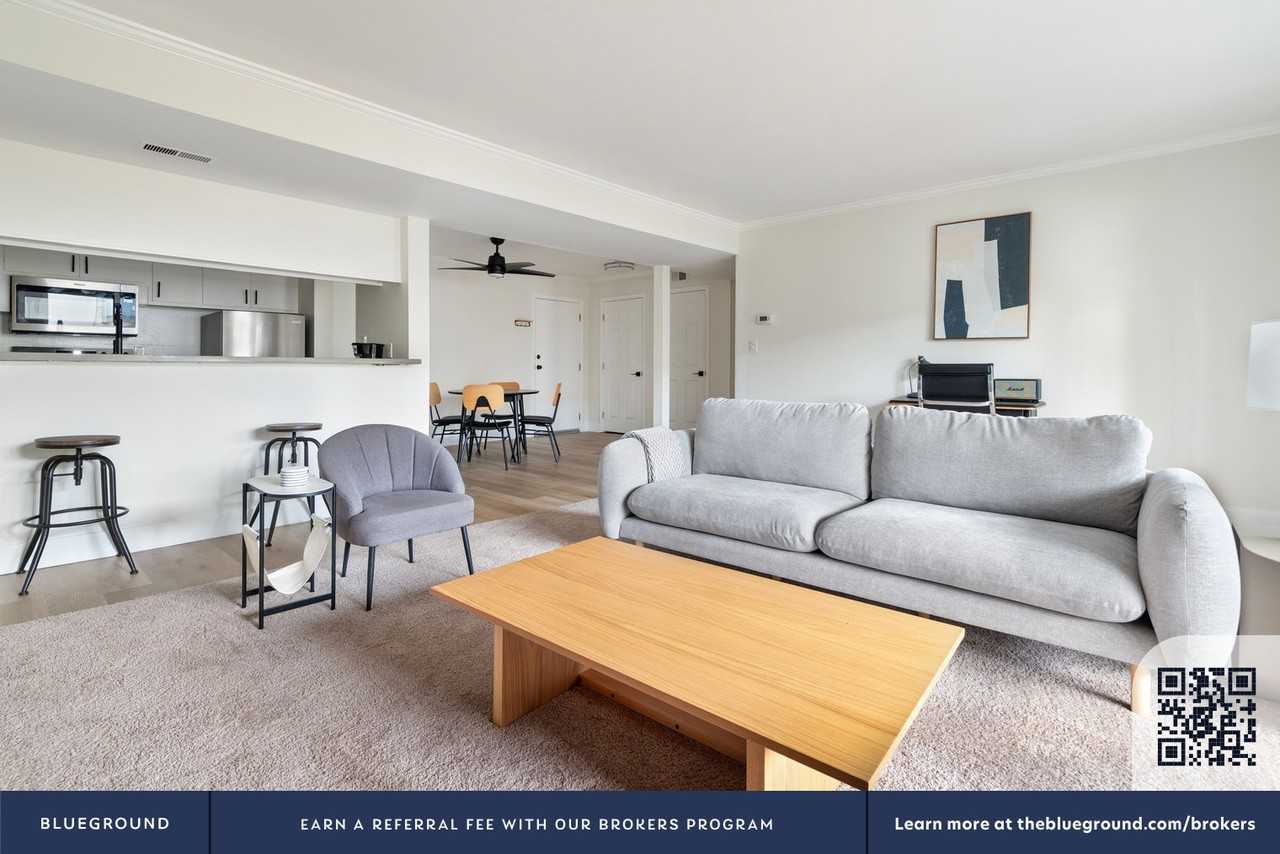 141 Wellesley Cres #1892 - Photo 5 of 38