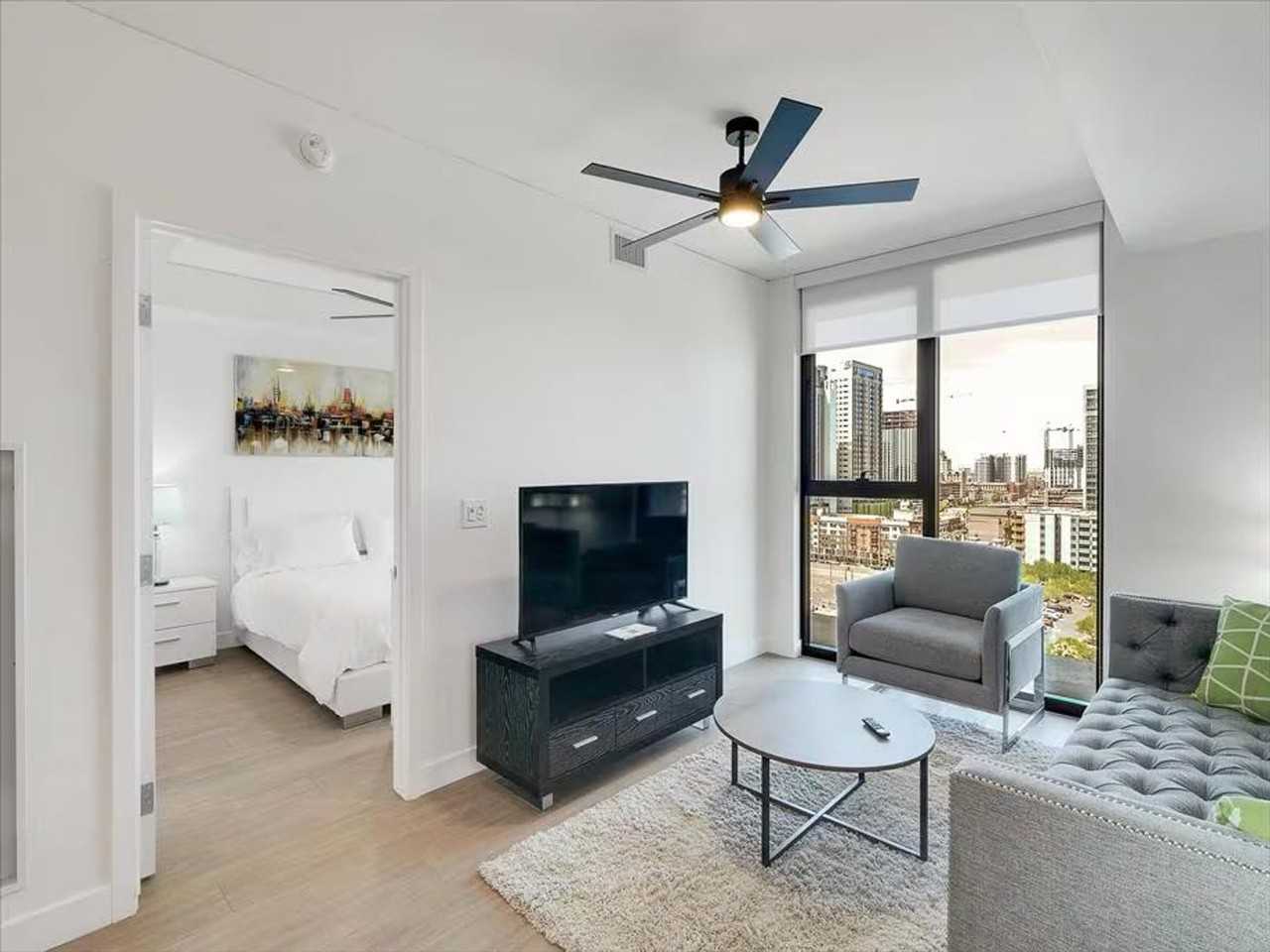 817 N 6th St #1047102P - Photo 2 of 16