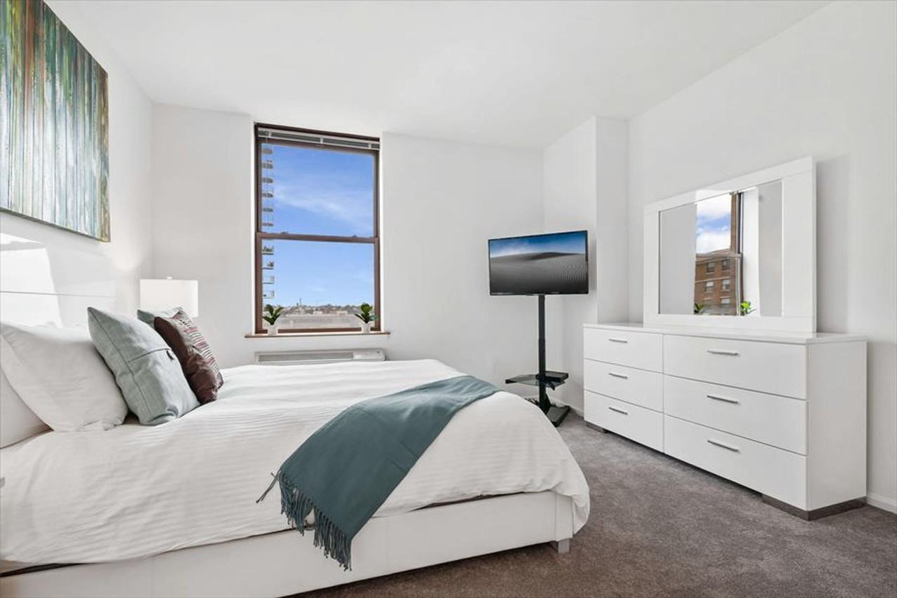 330 River Street - Photo 7 of 32