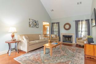 4235 King Arthur Pl - Photo 1 of 1