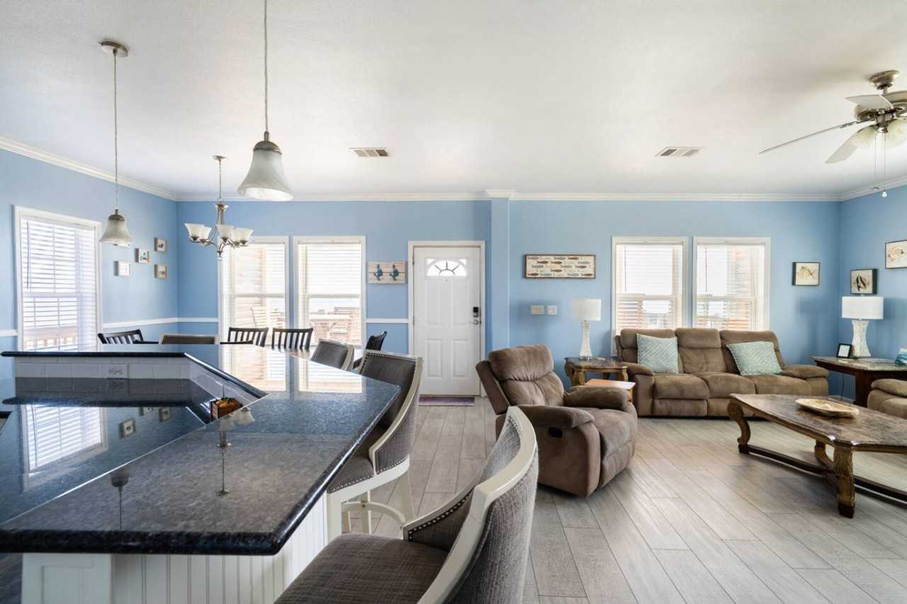 975 Dolly St #1364178P - Photo 3 of 50