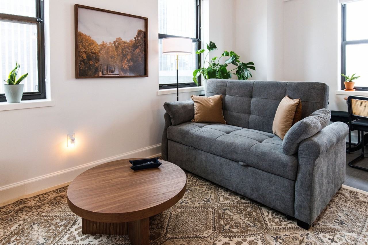 758 N Broadway #1379067P - Photo 2 of 18