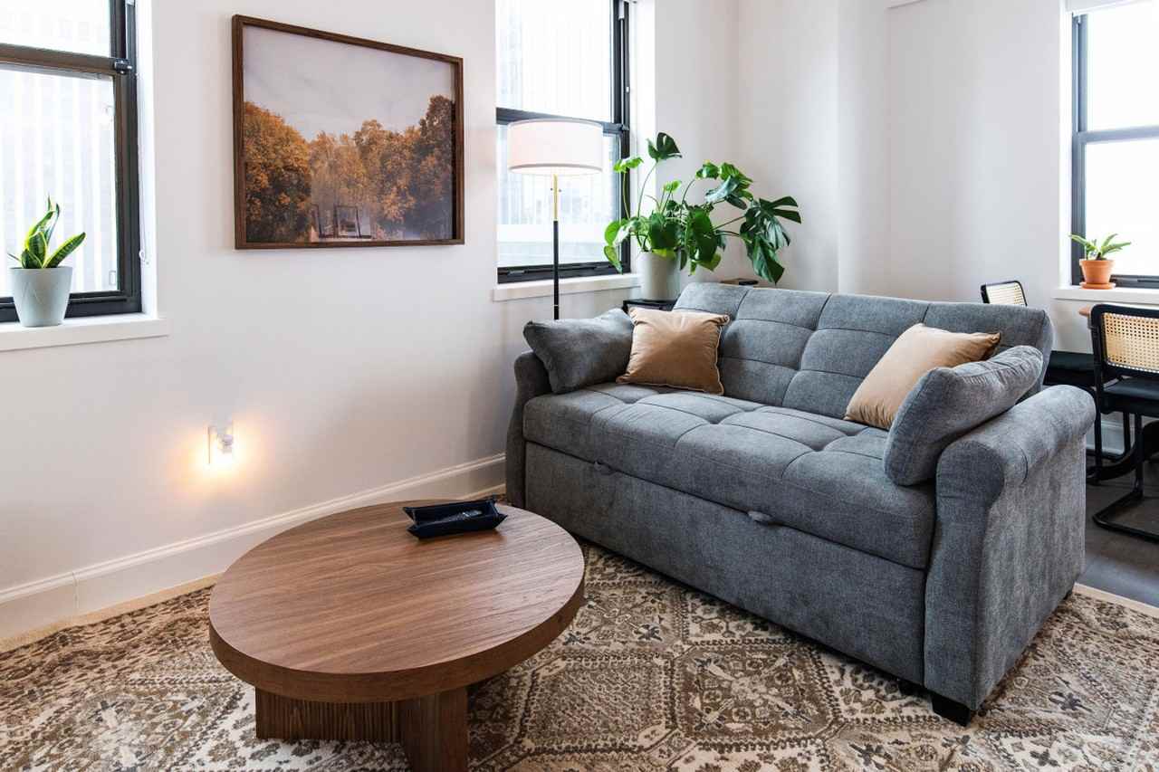 758 N Broadway #1379067P - Photo 3 of 18