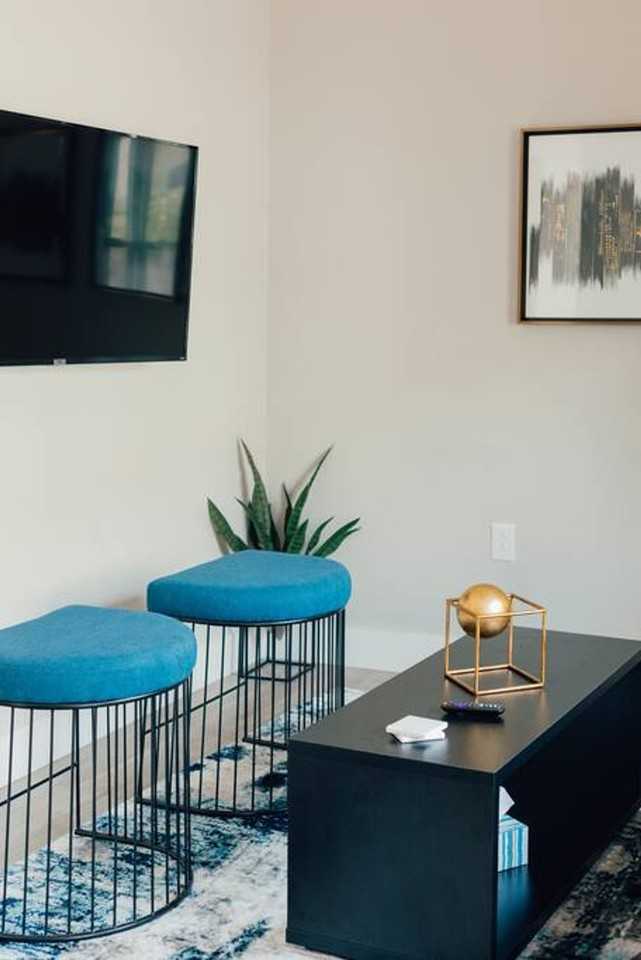 202 E Main St #1397955P - Photo 4 of 29