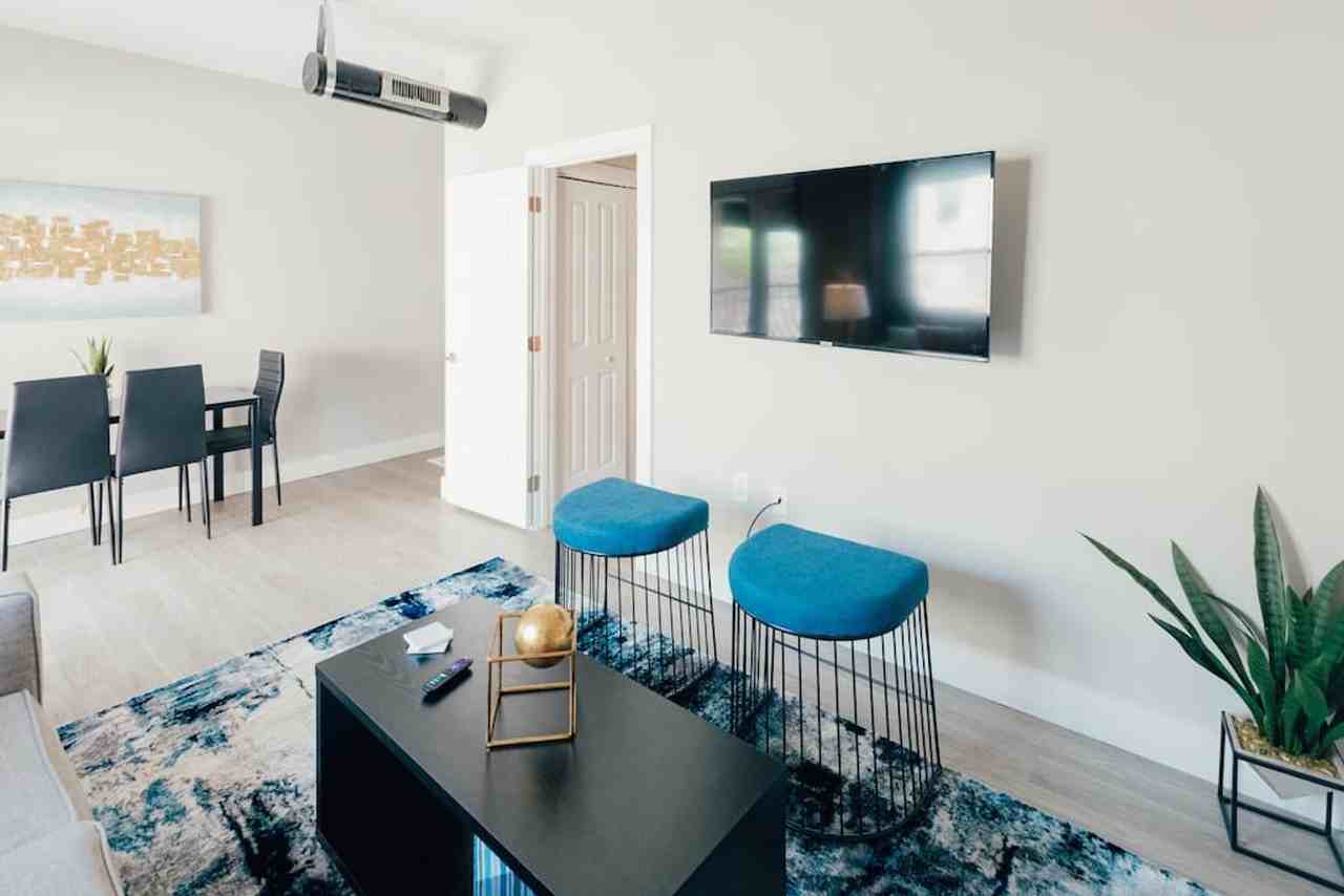 202 E Main St #1397955P - Photo 5 of 29