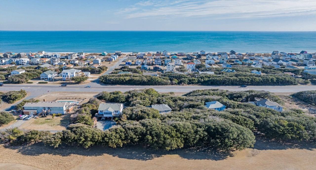 4240 Johnston Ln #1438534P - Photo 5 of 50